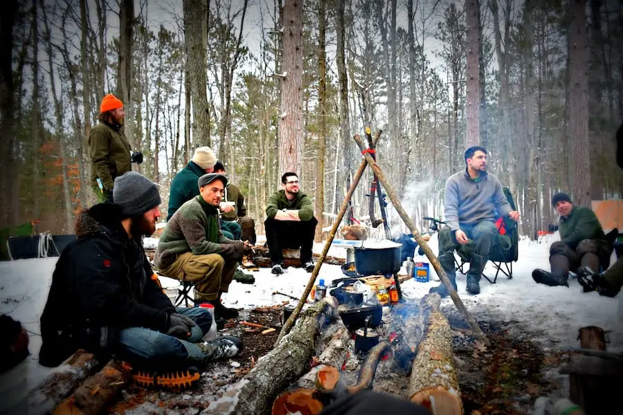 Tips for keeping food warm at winter events: use insulated containers, hot plates, and chafing dishes.